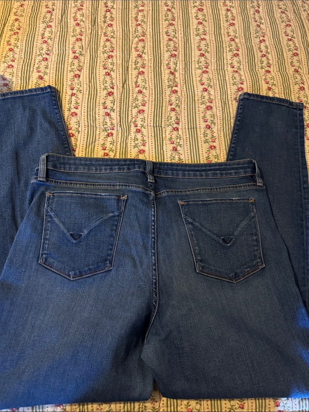 Hudson Jeans Women's Medium Blue Straight Leg Denim size 33